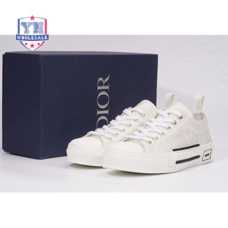 Dior B23 Low Top Logo Oblique size 35-46 ( runs half size bigger )