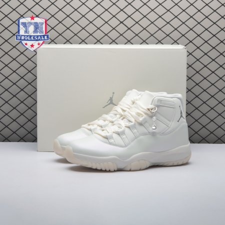 Jordan 11 Retro Pearl Unisex